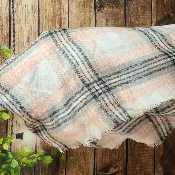 Loft Plaid Blanket Scarf - Picture 5 of 7